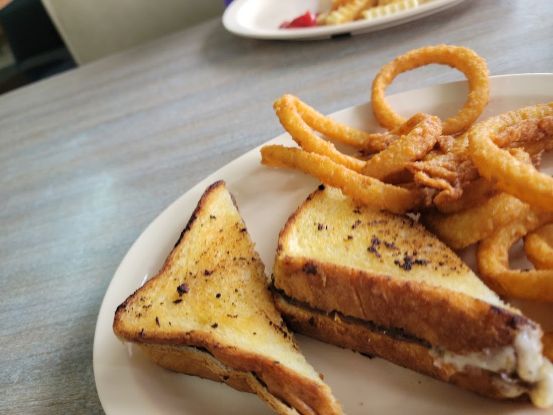 Mayo Cafe